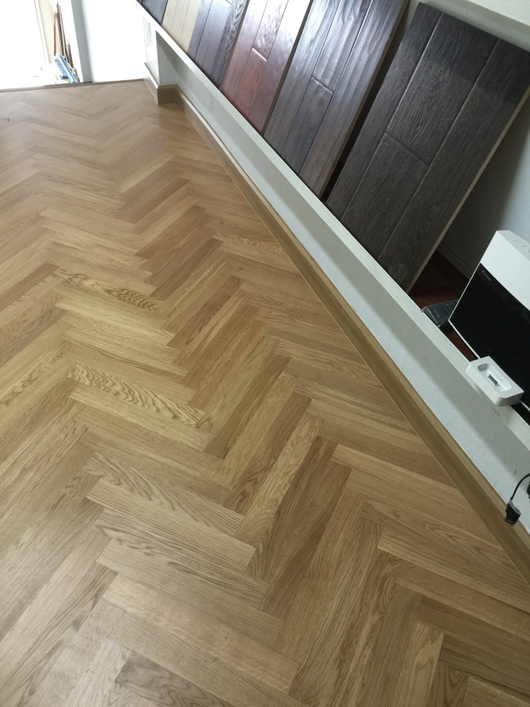 Natural Oak Herringbone Wood Flooring